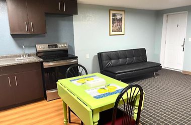 HOTEL ANNIE OAKLEY MOTEL OAKLEY, KS 2* (United States) - from US$ 52 |  BOOKED